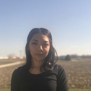 Meet your Posher, Abril